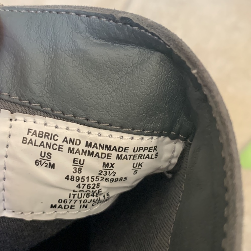 Covington Woman’s grey Booties. GREAT Condition - Picture 5 of 6